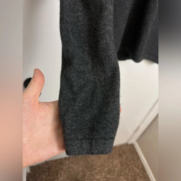 Cashmere Gray Vneck pull over Sweater XL #1252 - Picture 6 of 11